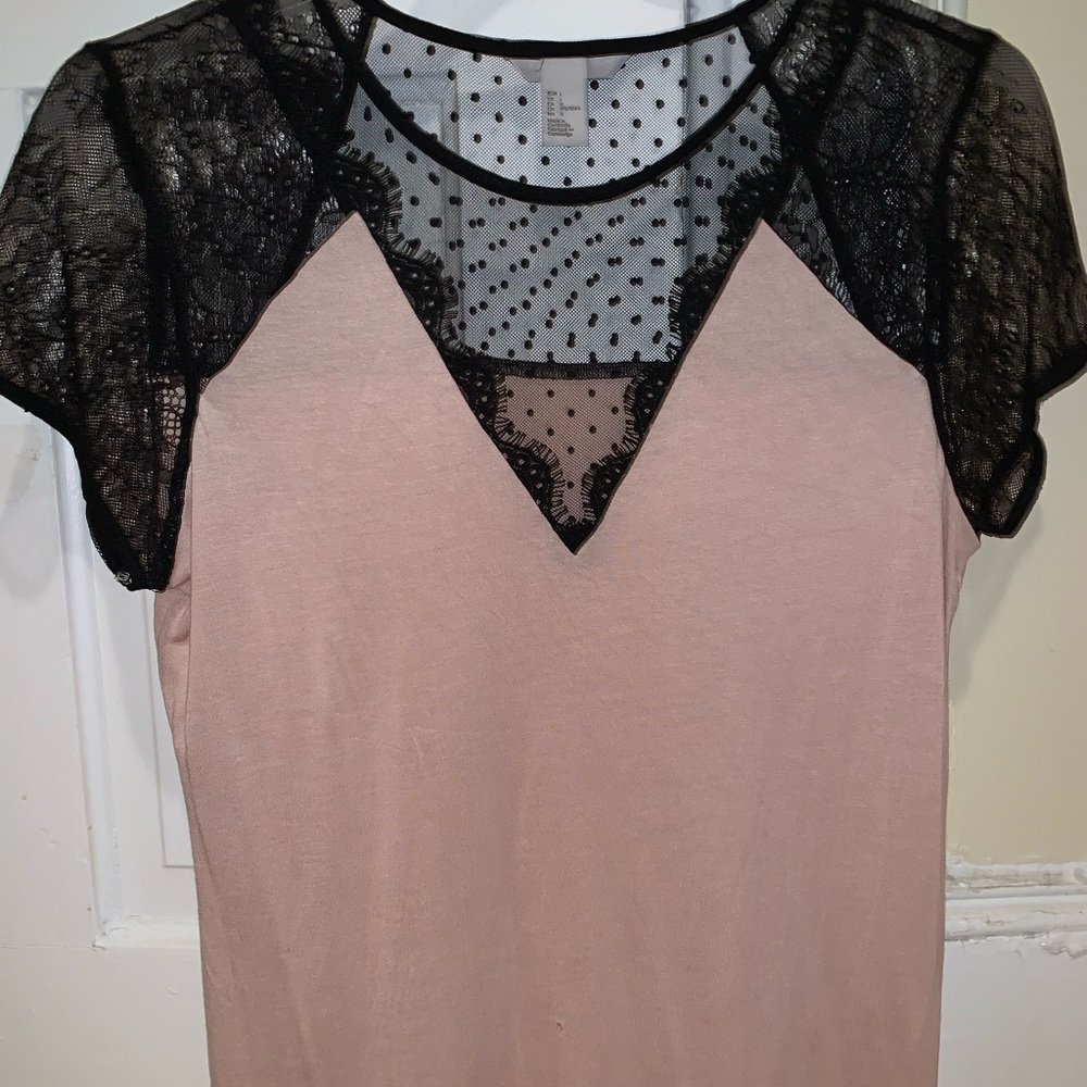 Pink v neck with black lace shoulders